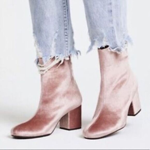 6 pc - FREE PEOPLE VELVET CECILE ANKLE BOOT $198 New - Picture 3 of 8